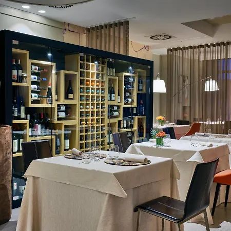 Hotel Winter Garden Bergamo Airport 4*